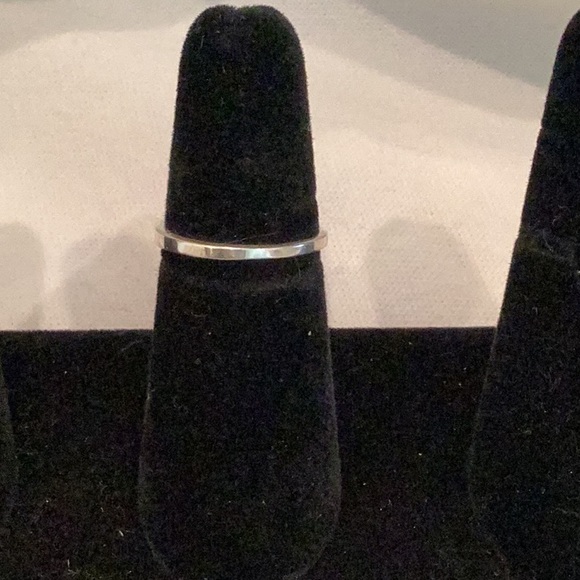 Silver Peridot Ring - Picture 3 of 6